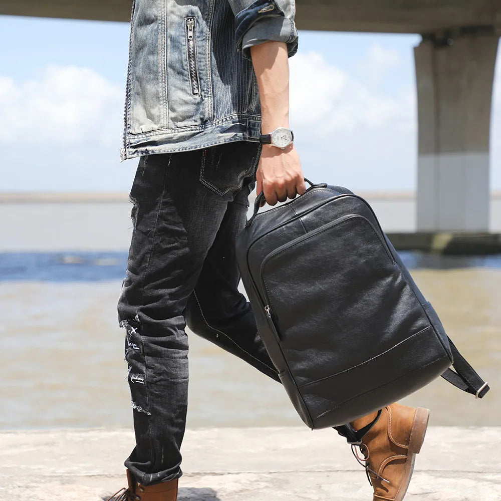 Mochila Urbana Essential em Couro Macio