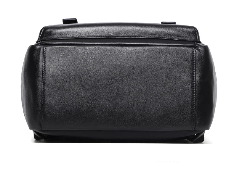 Mochila Executive em Couro Liso Com Fecho de Aba para Notebook 15" - Preto