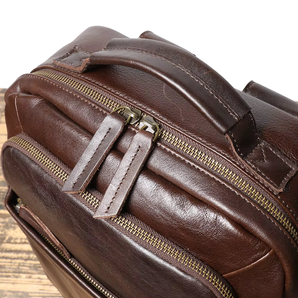 Mochila de Couro Com Alça Arqueada e Bolsos Extras Para Notebook Axton