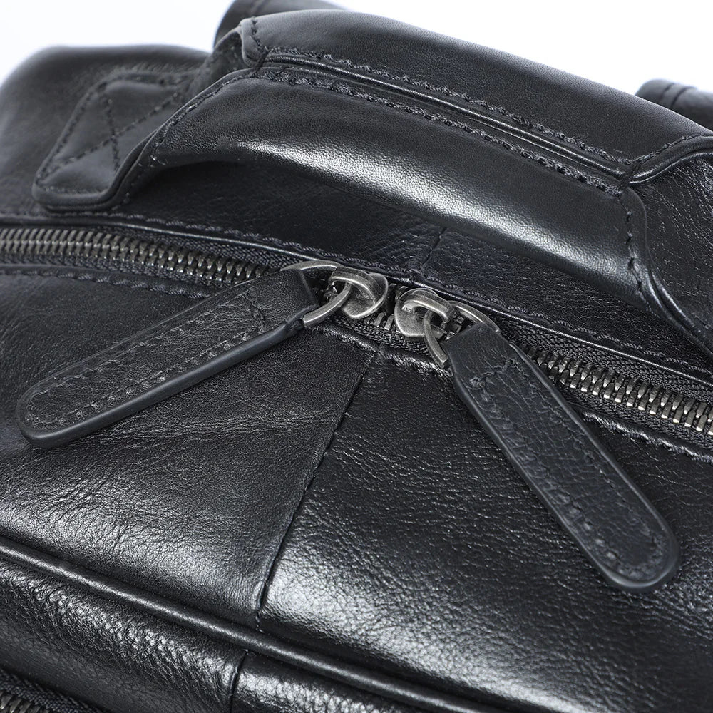 Mochila Urbana Essential em Couro Macio