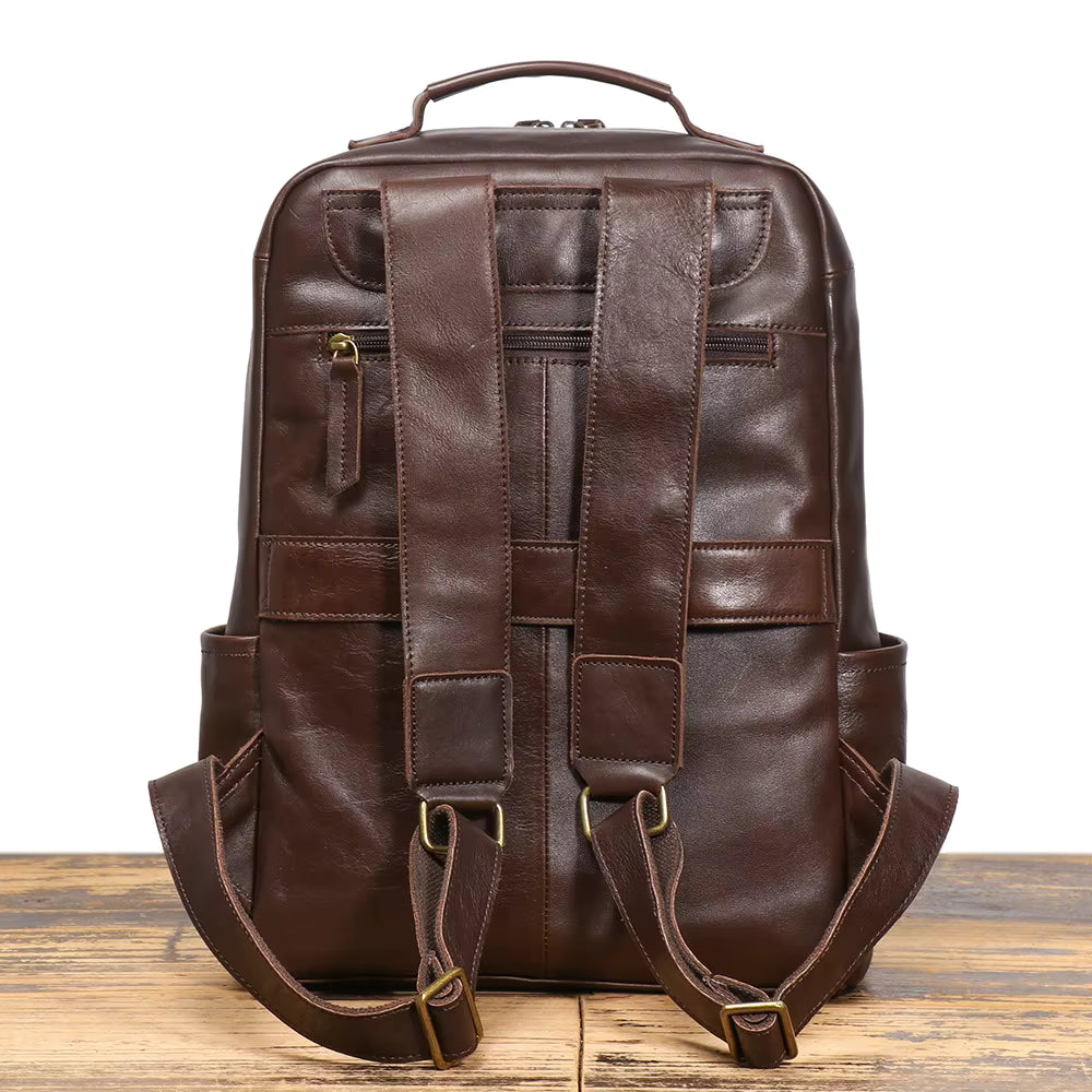 Mochila de Couro Com Alça Arqueada e Bolsos Extras Para Notebook Axton