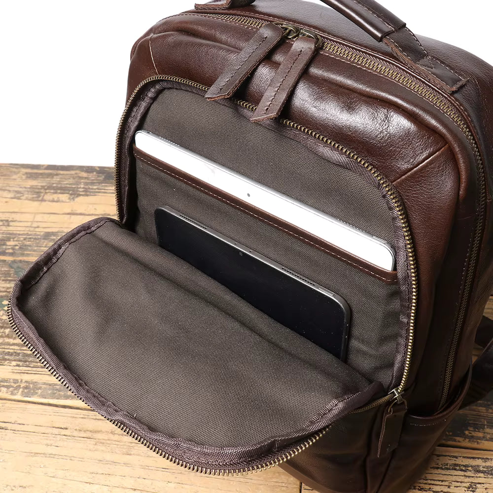 Mochila de Couro Com Alça Arqueada e Bolsos Extras Para Notebook Axton