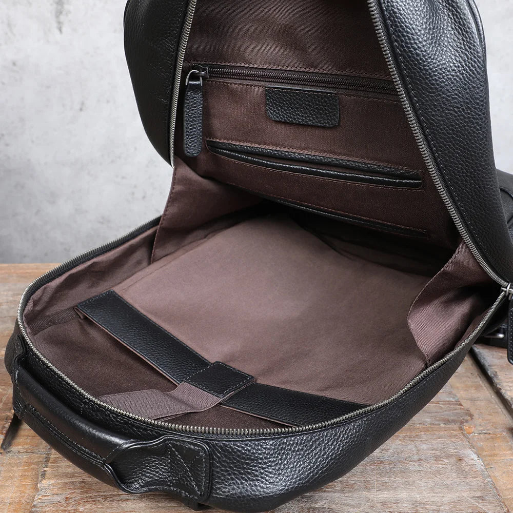 Mochila Urbana Essential em Couro Macio