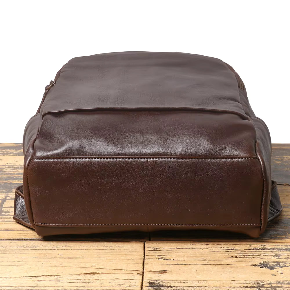 Mochila de Couro Com Alça Arqueada e Bolsos Extras Para Notebook Axton